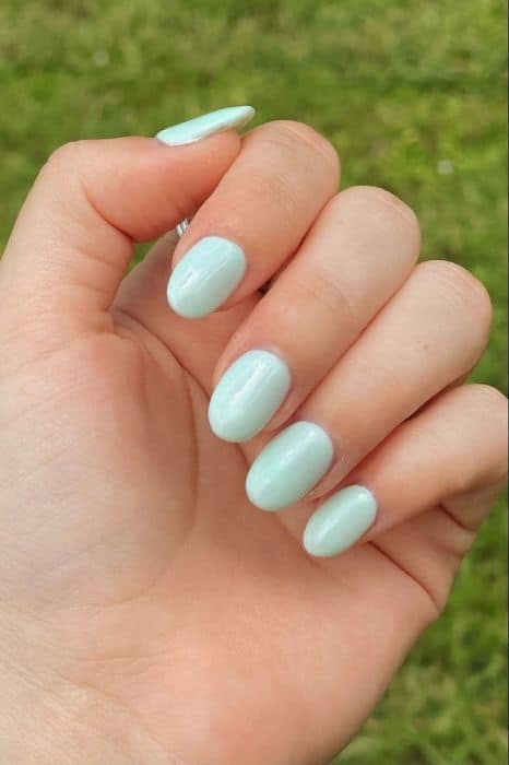 light blue beach nails short